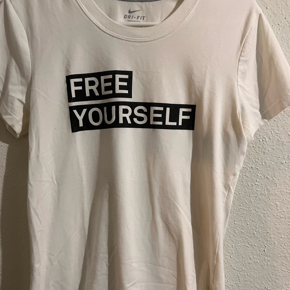 Nike T-shirt